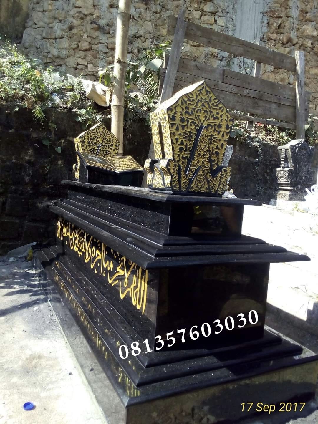 kijingan attau batu nisan marmer