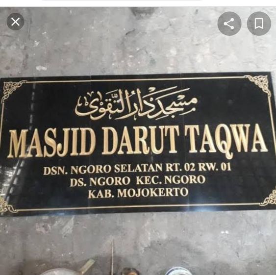 Papan nama masjid darut taqwa